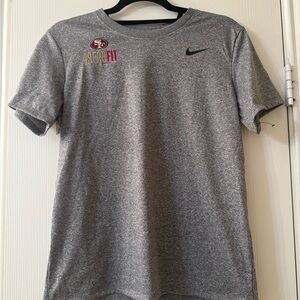 Nike Grey Women’s 49ersFit Short Sleeve Tee Size Small. NWOT